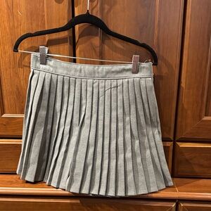 Abercrombie Kids Gray Pleated Mini Skirt